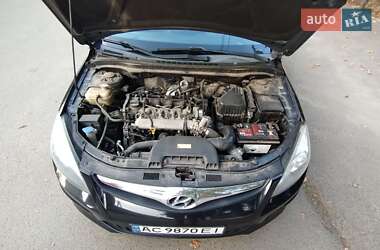 Хэтчбек Hyundai i30 2010 в 
