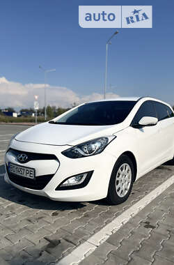 Универсал Hyundai i30 2013 в Стрые