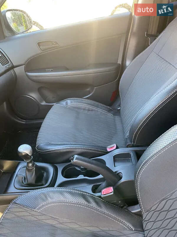 Универсал Hyundai i30 2010 в Ужгороде