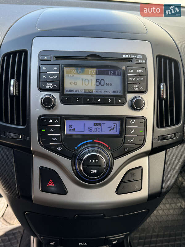 Универсал Hyundai i30 2010 в Киеве