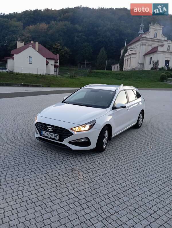 Универсал Hyundai i30 2022 в Львове фото 3 Универсал Hyundai i30 2022 в Львове