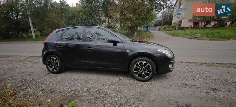 Хэтчбек Hyundai i30 2009 в Хмельнике фото 8 Хэтчбек Hyundai i30 2009 в Хмельнике