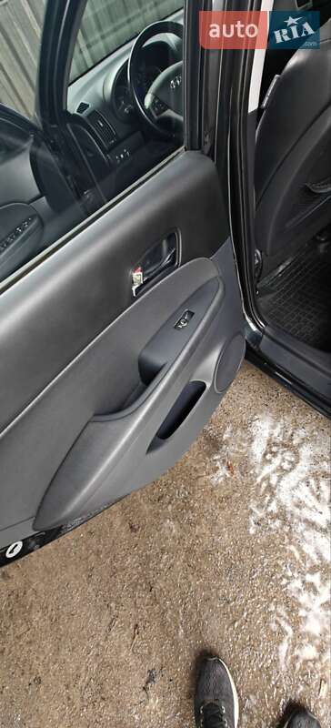 Хэтчбек Hyundai i30 2009 в Хмельнике фото 14 Хэтчбек Hyundai i30 2009 в Хмельнике