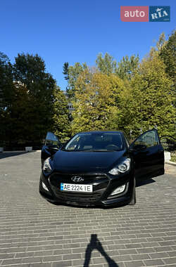 Хетчбек Hyundai i30 2013 в Дніпрі