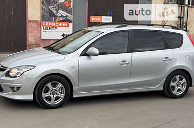 Универсал Hyundai i30 2010 в Калуше