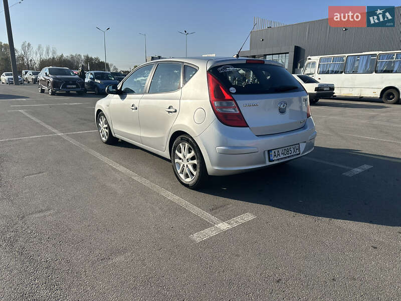 Хетчбек Hyundai i30 2008 в Києві