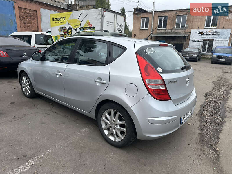 Хетчбек Hyundai i30 2008 в Києві