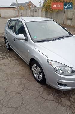 Хэтчбек Hyundai i30 2009 в Сумах