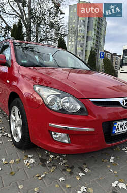 Універсал Hyundai i30 2010 в Житомирі