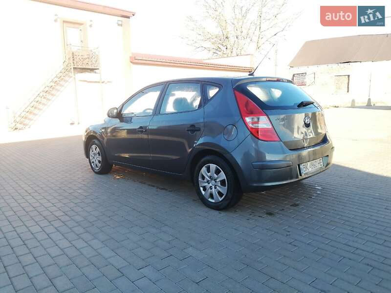 Хэтчбек Hyundai i30 2007 в Гоще