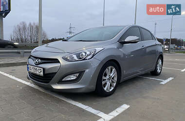 Хэтчбек Hyundai i30 2013 в Киеве