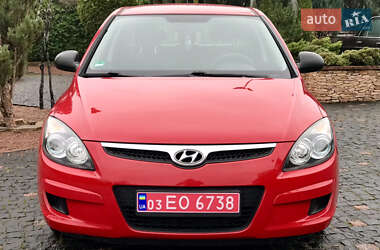 Хэтчбек Hyundai i30 2009 в Житомире