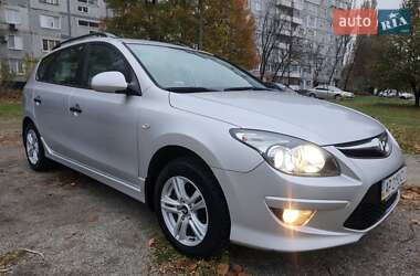 Универсал Hyundai i30 2012 в Запорожье