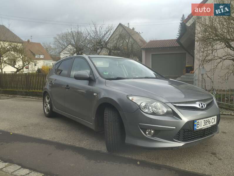 Хэтчбек Hyundai i30 2011 в Кременчуге