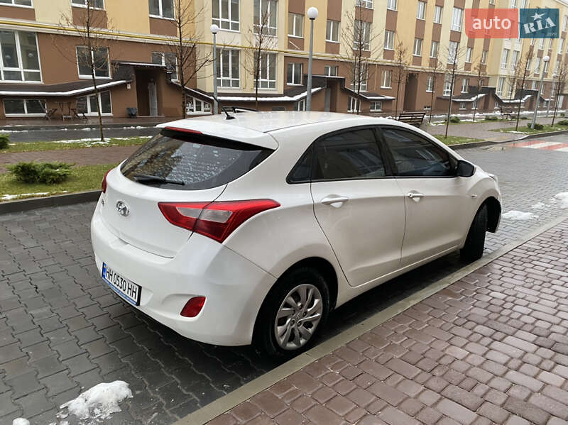 Хэтчбек Hyundai i30 2013 в Киеве