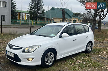 Универсал Hyundai i30 2011 в Луцке