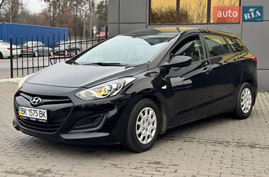 Универсал Hyundai i30 2013 в Ровно