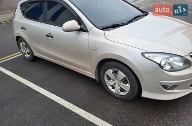 Хетчбек Hyundai i30 2011 в Хмельницькому