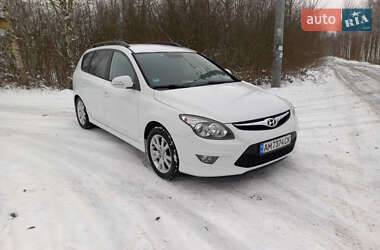 Універсал Hyundai i30 2011 в Житомирі