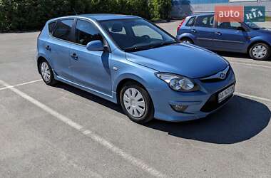 Хэтчбек Hyundai i30 2011 в Киеве