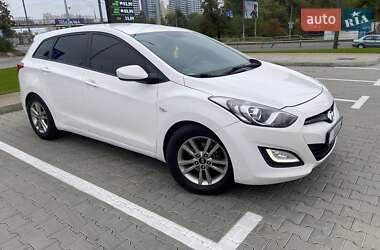 Универсал Hyundai i30 2013 в Киеве