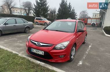 Хетчбек Hyundai i30 2010 в Жовкві