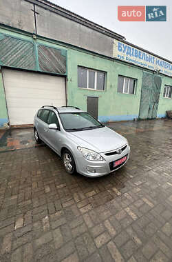 Універсал Hyundai i30 2009 в Сумах