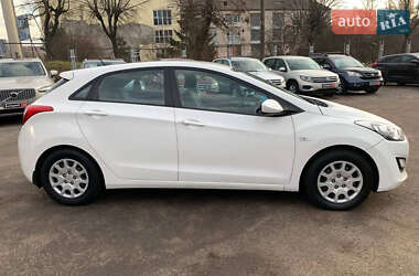 Хэтчбек Hyundai i30 2012 в Виннице