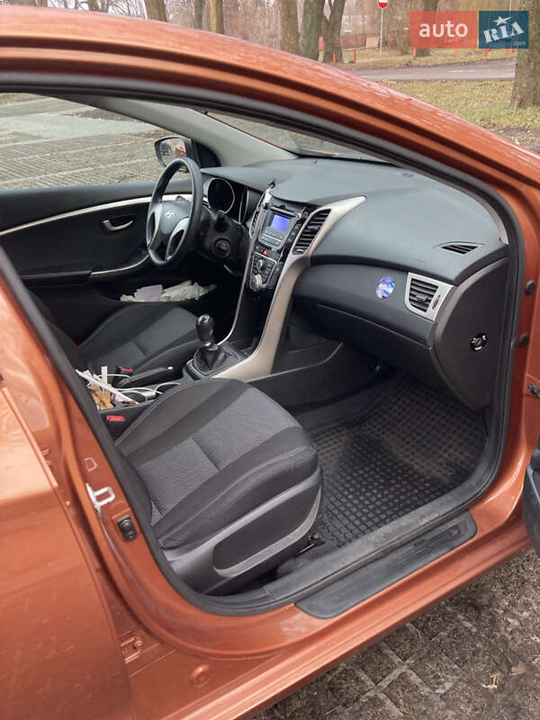 Хэтчбек Hyundai i30 2016 в Киеве