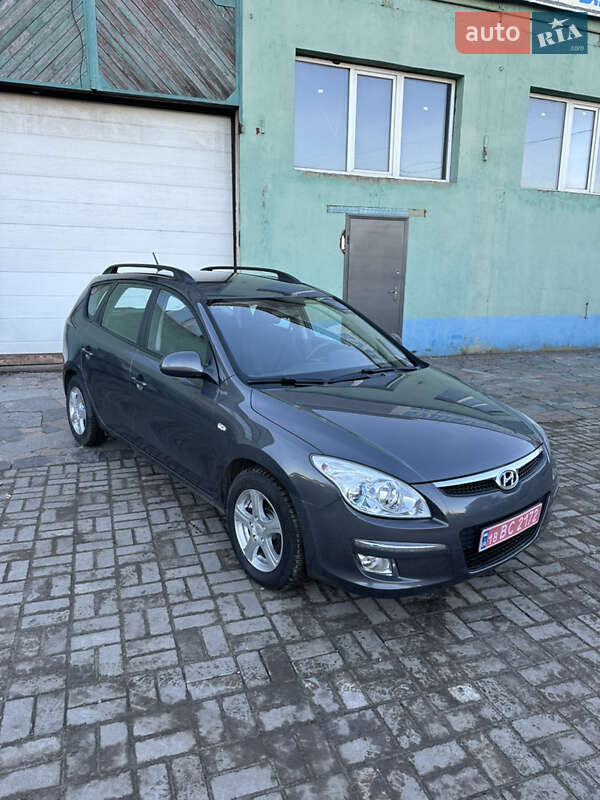 Универсал Hyundai i30 2009 в Сумах