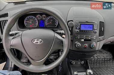 Хэтчбек Hyundai i30 2009 в Киеве