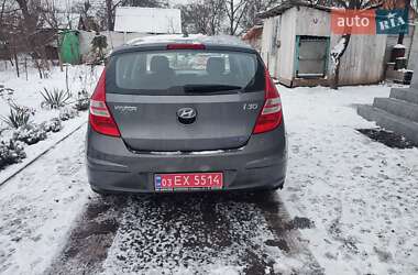 Хэтчбек Hyundai i30 2010 в Луцке