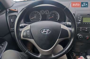 Хэтчбек Hyundai i30 2010 в Луцке