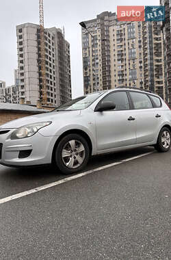 Універсал Hyundai i30 2009 в Києві