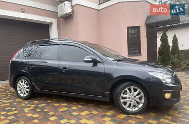 Универсал Hyundai i30 2010 в 