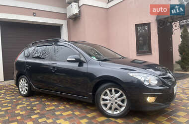 Универсал Hyundai i30 2010 в 