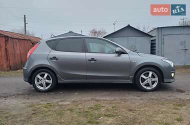 Хетчбек Hyundai i30 2011 в Полтаві