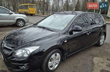 Хетчбек Hyundai i30 2011 в Сумах