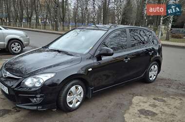 Хетчбек Hyundai i30 2011 в Сумах