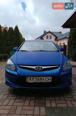 Хэтчбек Hyundai i30 2010 в Харькове