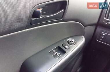 Хэтчбек Hyundai i30 2010 в 