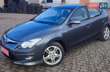 Хэтчбек Hyundai i30 2010 в Луцке