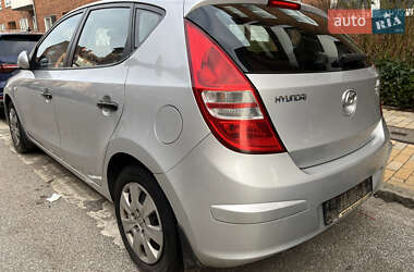 Хэтчбек Hyundai i30 2008 в Львове