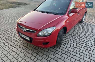 Универсал Hyundai i30 2009 в Вижнице