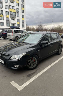 Хэтчбек Hyundai i30 2008 в 