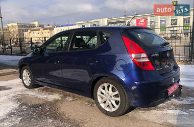 Хэтчбек Hyundai i30 2011 в Харькове