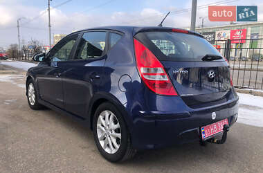 Хэтчбек Hyundai i30 2011 в Харькове