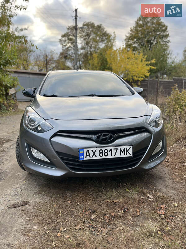 Хэтчбек Hyundai i30 2013 в Чугуеве