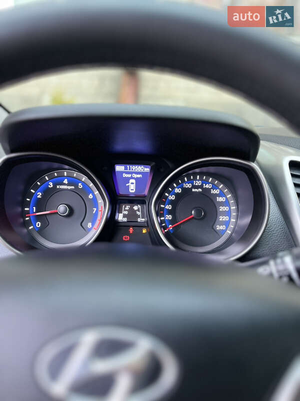 Хэтчбек Hyundai i30 2013 в Чугуеве
