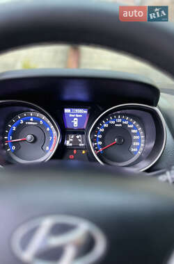 Хэтчбек Hyundai i30 2013 в 